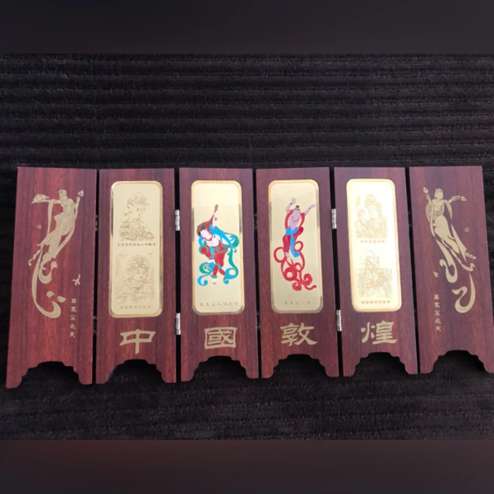 Decorative Chinese Wooden Art Panels with Gold Accents